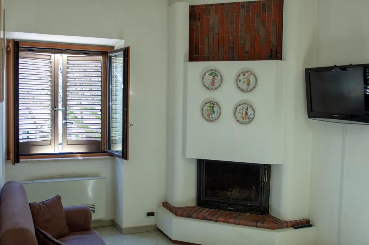 Bed & Breakfast Le Piazze Cori Buitenkant foto